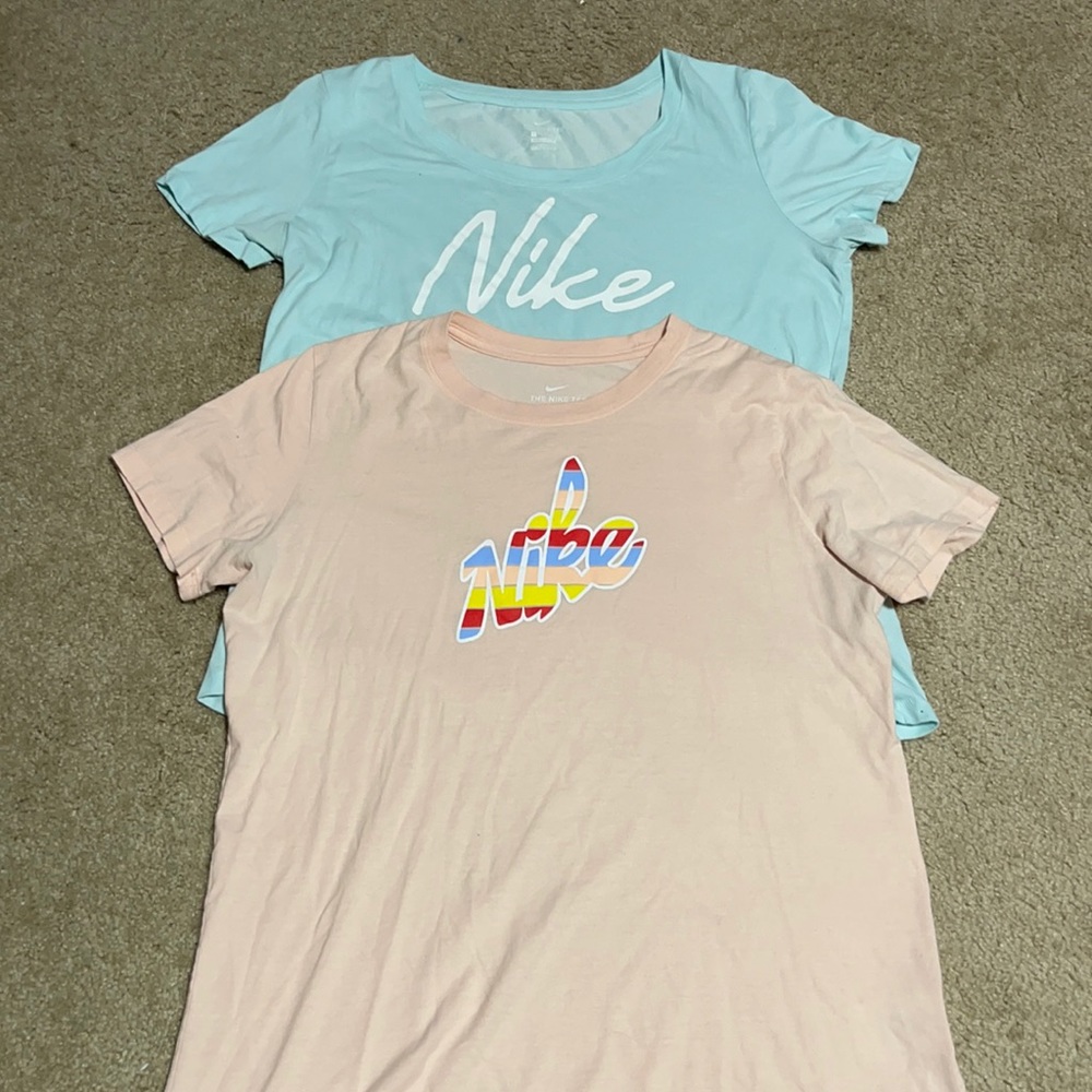 Women’s Nike Tshirts. No stains. Worn 1-2 times.